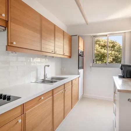 10m De La - 2 Adultes Et 2 Enfants