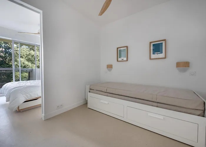 10m De La - 2 Adultes Et 2 Enfants Apartment *