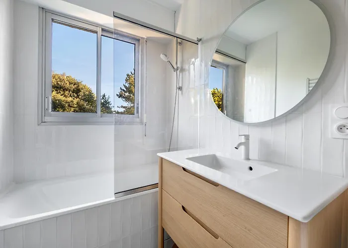 10m De La - 2 Adultes Et 2 Enfants