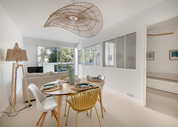 10m De La - 2 Adultes Et 2 Enfants Apartment *